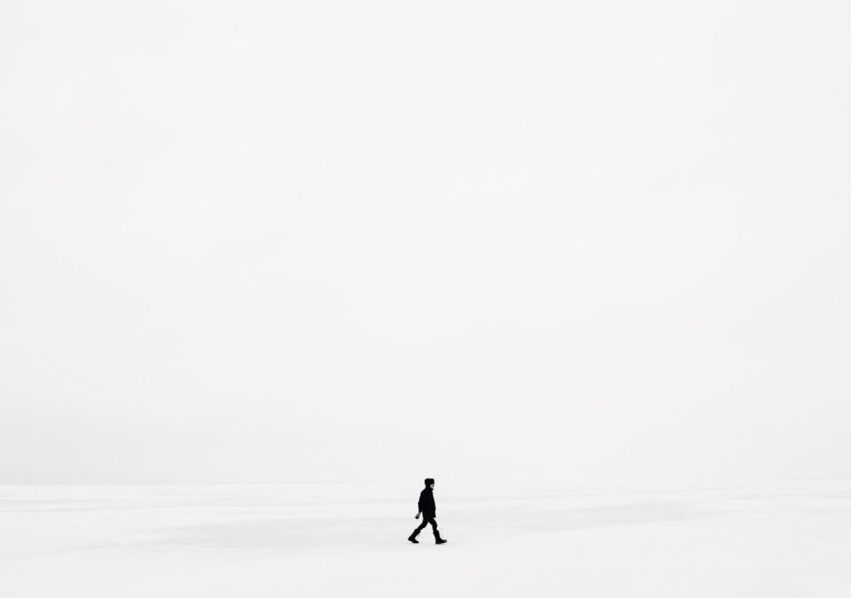 What Constitutes a Minimalist Lifestyle?